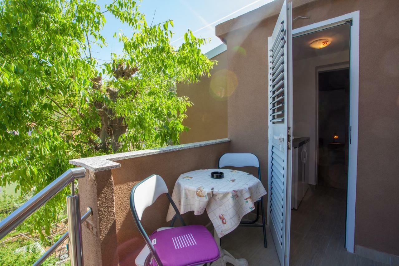 Apartment Surdic Valun Exterior foto