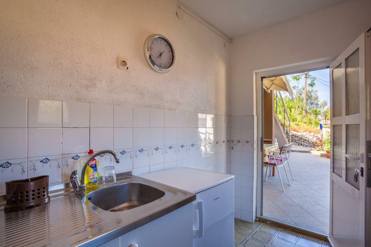 Apartment Surdic Valun Exterior foto
